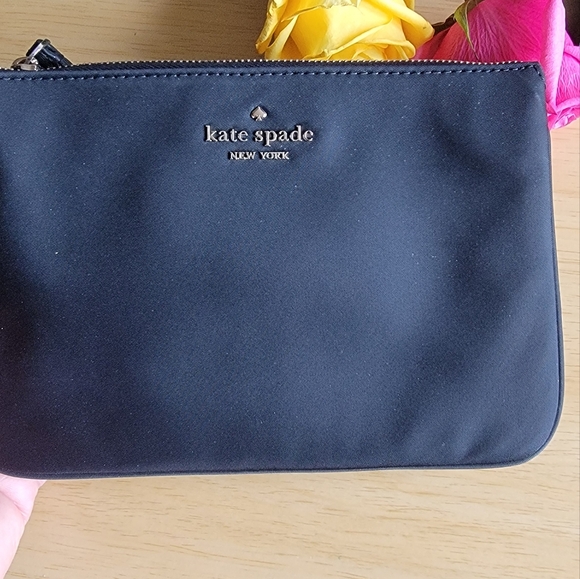 NWOT* KATE SPADE ♠️ Chelsea Medium Nylon Black Pouch Wristlet & 3 Heart necklace - Picture 3 of 10